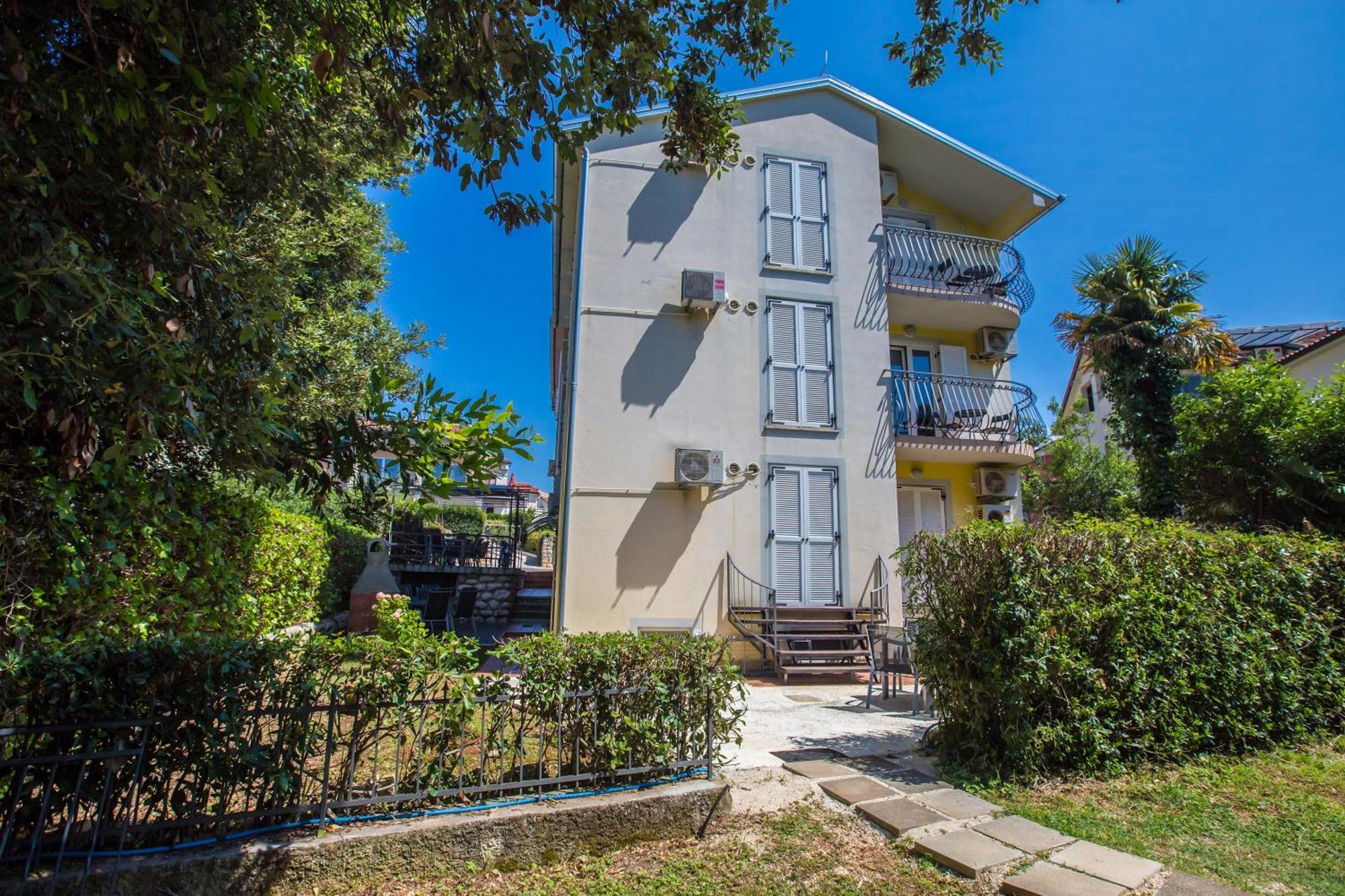 Apartment Borik *